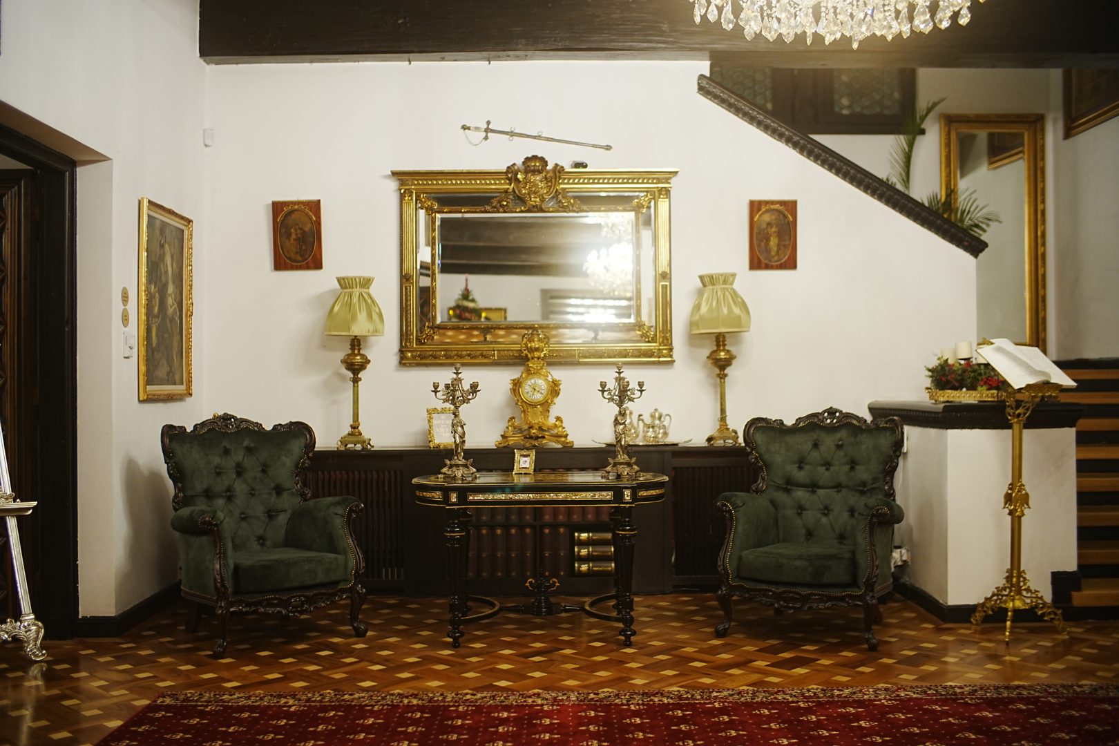 Art. History. Experience. – O călătorie în lumea icoanelor vechi la Casa Tătărăscu